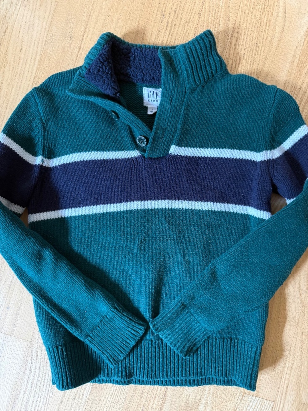 Gap kids size M 8/10 green + navy 1/4 button fur collar